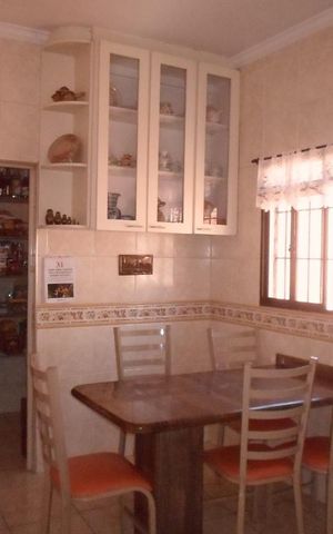 Casa à venda com 398m², 4 quartos e 8 vagas Casa à venda com 398m², 4 quartos e 8 vagasCozinha