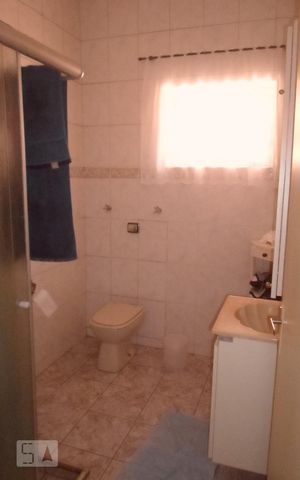 Casa à venda com 398m², 4 quartos e 8 vagas Casa à venda com 398m², 4 quartos e 8 vagasLavabo