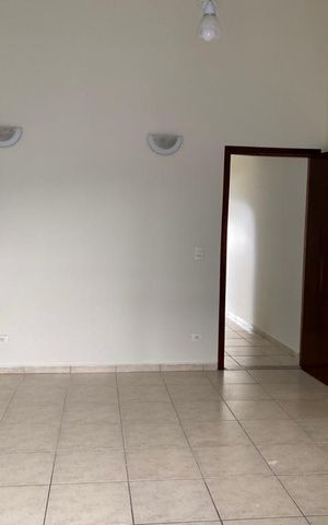 Casa à venda com 196m², 3 quartos e 2 vagas Casa à venda com 196m², 3 quartos e 2 vagasQuarto