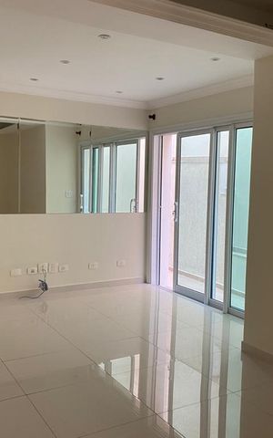 Casa à venda com 196m², 3 quartos e 2 vagas Casa à venda com 196m², 3 quartos e 2 vagasSala