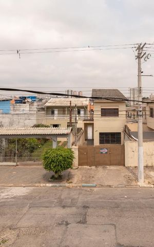 Casa à venda com 70m², 2 quartos e 3 vagas Casa à venda com 70m², 2 quartos e 3 vagasVista do quarto 1 casa 1
