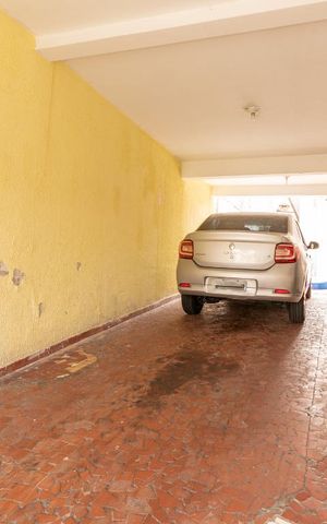 Casa à venda com 70m², 2 quartos e 3 vagas Casa à venda com 70m², 2 quartos e 3 vagasGaragem
