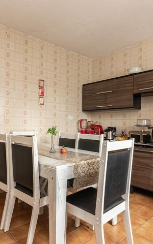 Casa à venda com 70m², 2 quartos e 3 vagas Casa à venda com 70m², 2 quartos e 3 vagasCozinha casa 1