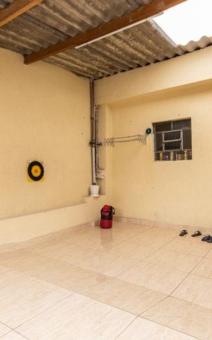 Casa à venda com 70m², 2 quartos e 3 vagas Casa à venda com 70m², 2 quartos e 3 vagasChurrasqueira casa 1