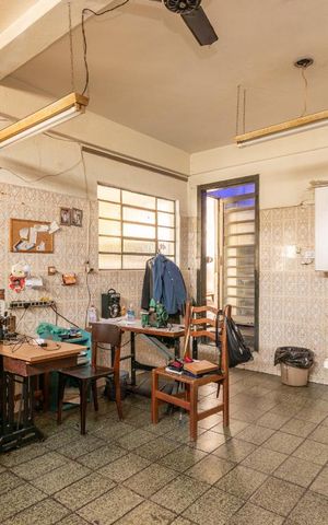 Casa à venda com 70m², 2 quartos e 3 vagas Casa à venda com 70m², 2 quartos e 3 vagasGalpão