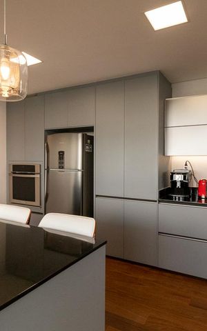 Apartamento à venda com 214m², 3 quartos e 2 vagas Apartamento à venda com 214m², 3 quartos e 2 vagasCozinha