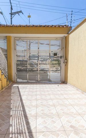 Casa à venda com 178m², 3 quartos e 3 vagasGaragem
