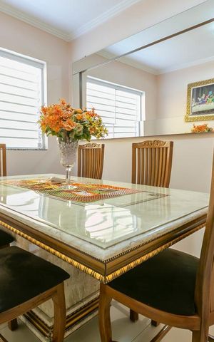 Casa à venda com 178m², 3 quartos e 3 vagasCopa