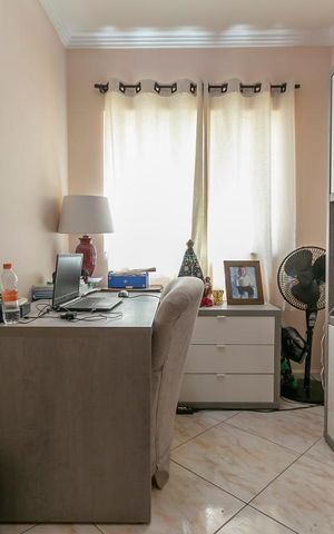 Casa à venda com 178m², 3 quartos e 3 vagasEscritório
