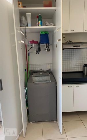 Studio para alugar com 27m², 1 quarto e 1 vaga Studio para alugar com 27m², 1 quarto e 1 vagaCozinha/Área de Serviço