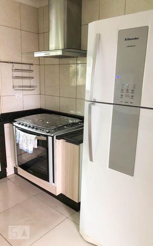 Casa à venda com 160m², 2 quartos e sem vaga Casa à venda com 160m², 2 quartos e sem vagaCozinha