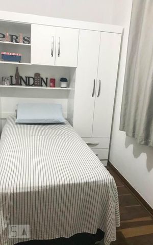 Casa à venda com 160m², 2 quartos e sem vaga Casa à venda com 160m², 2 quartos e sem vagaQuarto