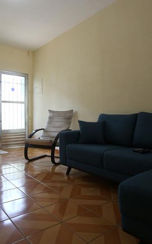 Casa à venda com 180m², 5 quartos e 2 vagasSala