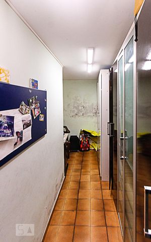 Casa à venda com 320m², 3 quartos e 2 vagas Casa à venda com 320m², 3 quartos e 2 vagasCorredor dos Quarto