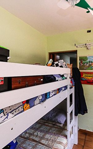 Casa à venda com 320m², 3 quartos e 2 vagas Casa à venda com 320m², 3 quartos e 2 vagasQuarto 02