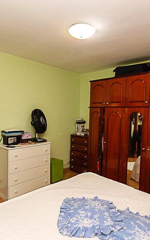 Casa à venda com 320m², 3 quartos e 2 vagas Casa à venda com 320m², 3 quartos e 2 vagasQuarto 03