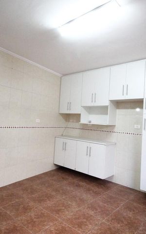 Casa à venda com 150m², 3 quartos e 2 vagas Casa à venda com 150m², 3 quartos e 2 vagasCozinha