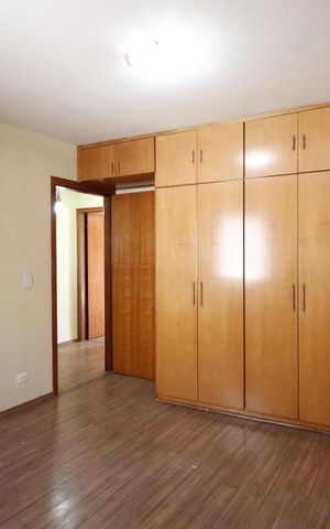 Casa à venda com 150m², 3 quartos e 2 vagas Casa à venda com 150m², 3 quartos e 2 vagasQuarto
