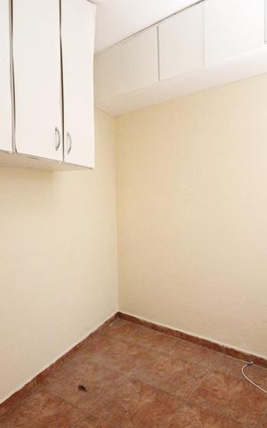 Casa à venda com 150m², 3 quartos e 2 vagas Casa à venda com 150m², 3 quartos e 2 vagasQuarto