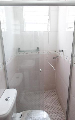 Casa à venda com 150m², 3 quartos e 2 vagas Casa à venda com 150m², 3 quartos e 2 vagasBanheiro