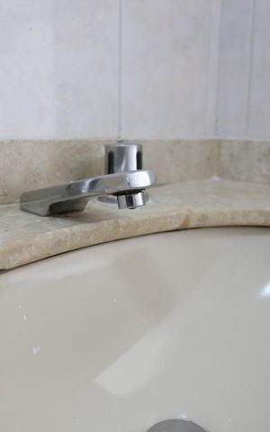 Apartamento à venda com 95m², 3 quartos e 2 vagasBanheiro da Suíte - Torneira