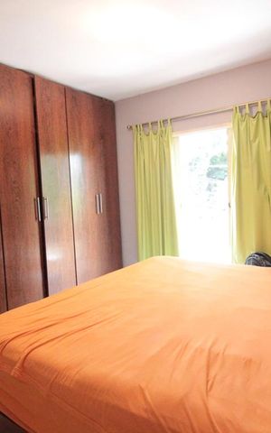 Casa à venda com 370m², 4 quartos e 3 vagas Casa à venda com 370m², 4 quartos e 3 vagasQuarto 1