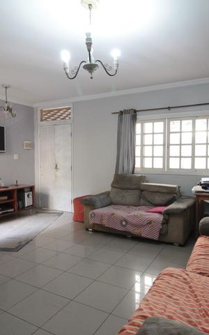 Casa à venda com 370m², 4 quartos e 3 vagasSala
