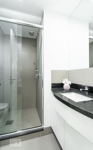 Studio à venda com 37m², 1 quarto e sem vaga Studio à venda com 37m², 1 quarto e sem vagaBanheiro