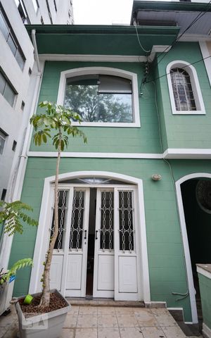 Casa à venda com 200m², 4 quartos e sem vagaVaranda