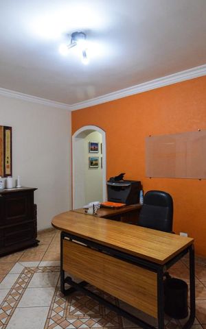 Casa à venda com 200m², 4 quartos e sem vagaSala