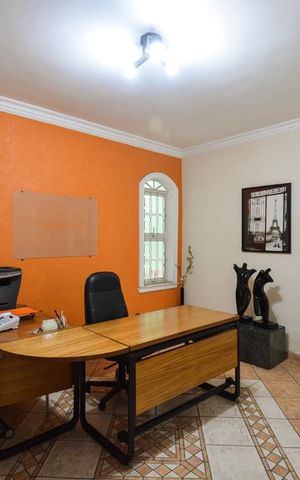 Casa à venda com 200m², 4 quartos e sem vagaSala