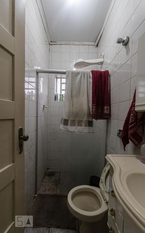 Casa para alugar com 120m², 2 quartos e 3 vagasBanheiro