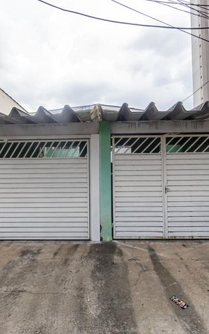 Casa para alugar com 120m², 2 quartos e 3 vagasFachada