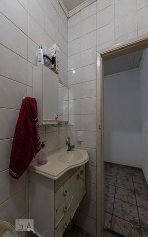 Casa para alugar com 120m², 2 quartos e 3 vagasBanheiro