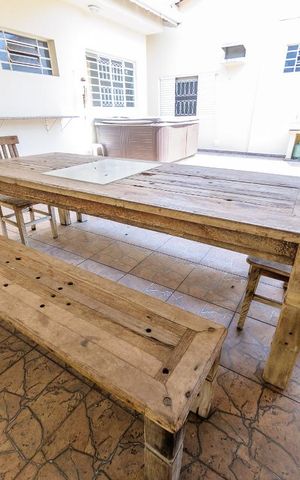 Casa para alugar com 415m², 6 quartos e 4 vagas Casa para alugar com 415m², 6 quartos e 4 vagasQuintal