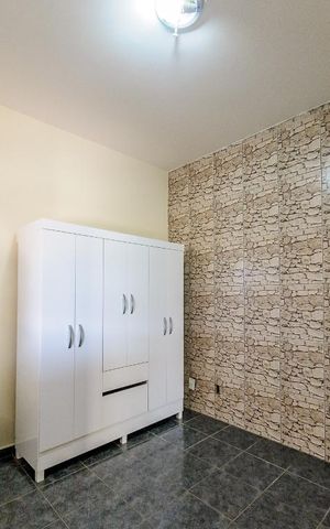 Casa para alugar com 415m², 6 quartos e 4 vagas Casa para alugar com 415m², 6 quartos e 4 vagasQuarto 2 - Edicula 1