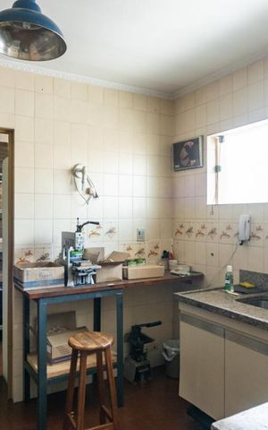 Casa à venda com 550m², 5 quartos e 6 vagas Casa à venda com 550m², 5 quartos e 6 vagasCozinha