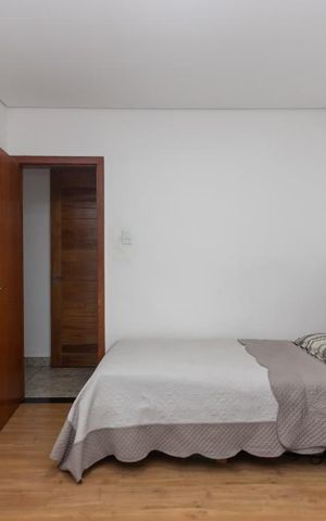 Casa à venda com 360m², 3 quartos e 2 vagas Casa à venda com 360m², 3 quartos e 2 vagasQuarto 1