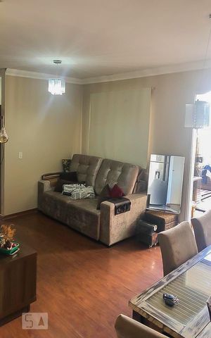Apartamento à venda com 75m², 3 quartos e 2 vagas Apartamento à venda com 75m², 3 quartos e 2 vagasSala