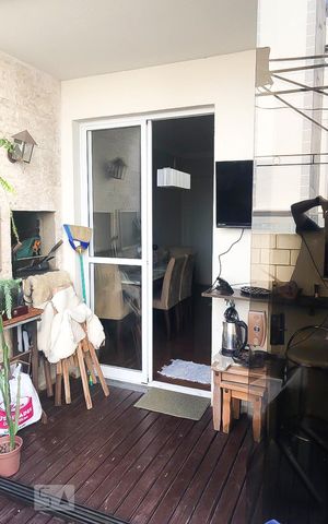 Apartamento à venda com 75m², 3 quartos e 2 vagas Apartamento à venda com 75m², 3 quartos e 2 vagasÁrea externa