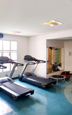 Apartamento à venda com 180m², 4 quartos e 4 vagas Apartamento à venda com 180m², 4 quartos e 4 vagasÁrea comum - Academia