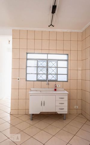 Casa à venda com 150m², 2 quartos e sem vaga Casa à venda com 150m², 2 quartos e sem vagaCozinha
