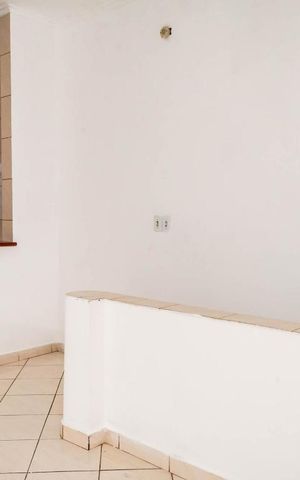 Casa à venda com 150m², 2 quartos e sem vaga Casa à venda com 150m², 2 quartos e sem vagaSala