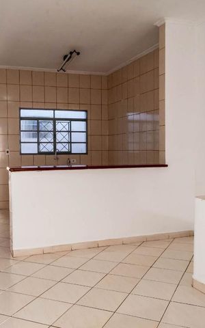 Casa à venda com 150m², 2 quartos e sem vaga Casa à venda com 150m², 2 quartos e sem vagaSala