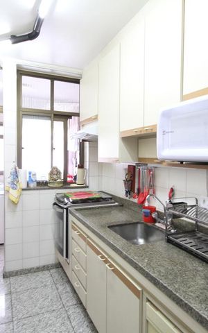 Apartamento à venda com 103m², 3 quartos e 2 vagasCozinha