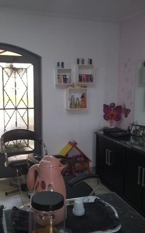Casa à venda com 400m², 3 quartos e 5 vagas Casa à venda com 400m², 3 quartos e 5 vagasSala