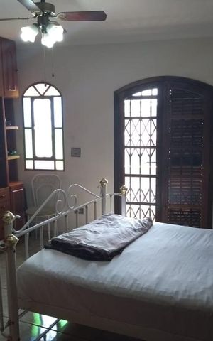 Casa à venda com 400m², 3 quartos e 5 vagas Casa à venda com 400m², 3 quartos e 5 vagasDormitório 1