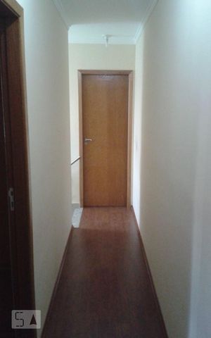 Casa à venda com 120m², 3 quartos e 4 vagas Casa à venda com 120m², 3 quartos e 4 vagasCorredor