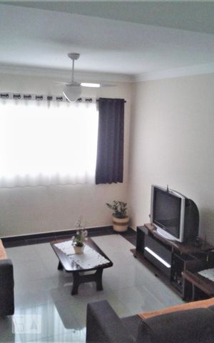 Casa à venda com 120m², 3 quartos e 4 vagas Casa à venda com 120m², 3 quartos e 4 vagasSala