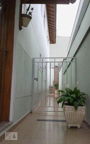 Casa à venda com 120m², 3 quartos e 4 vagas Casa à venda com 120m², 3 quartos e 4 vagasCorredor